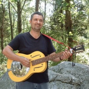 Traditional Contemporary Fingerpicking Guitar Book (Book plus CD)